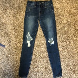 American Eagle Hi-Rise Jeggings - Distressed